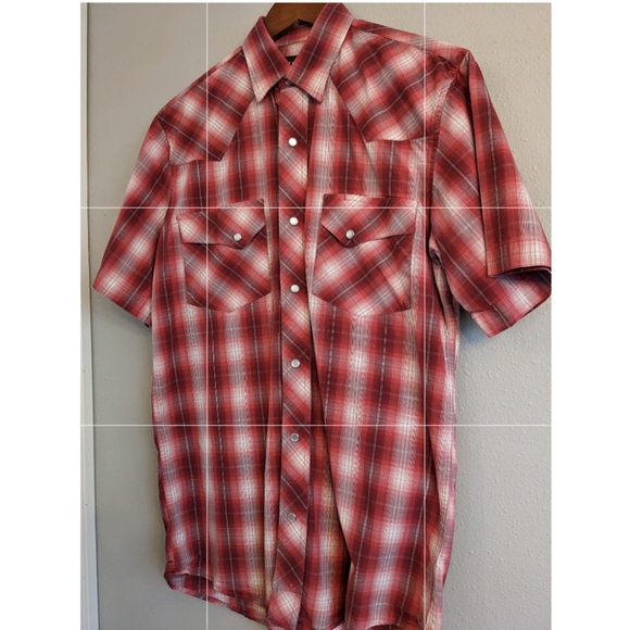 Men's Short Sleeve Red Plaid Shirt - Picture 3 of 4